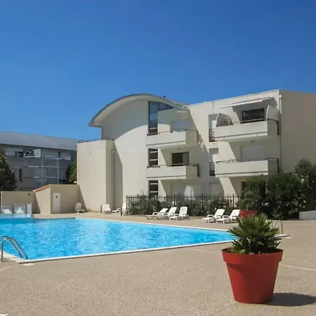 Piscine Proche * La Rochelle (Charente-Maritime)