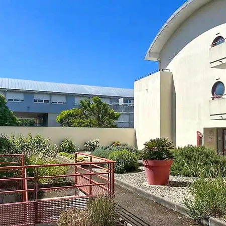 Piscine Proche